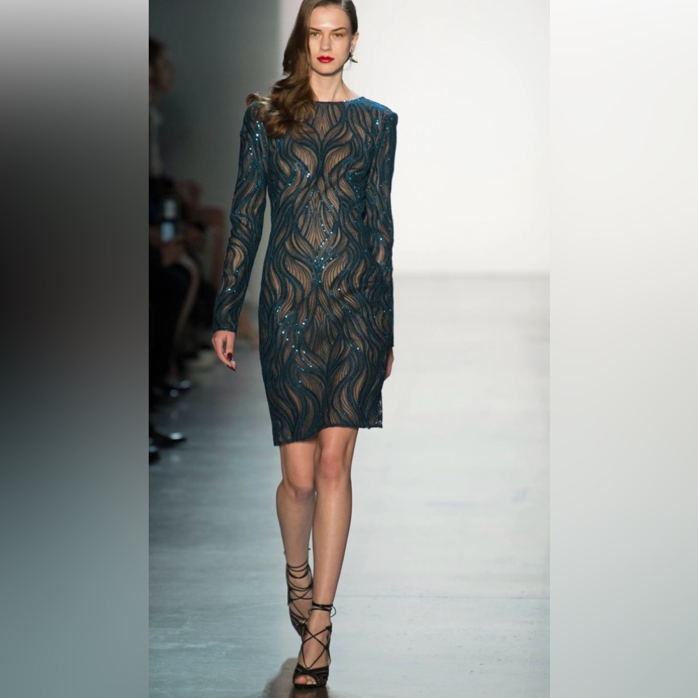 New- Tadashi Shoji blue sequins long sleeve dress in a 4P-Holiday dress